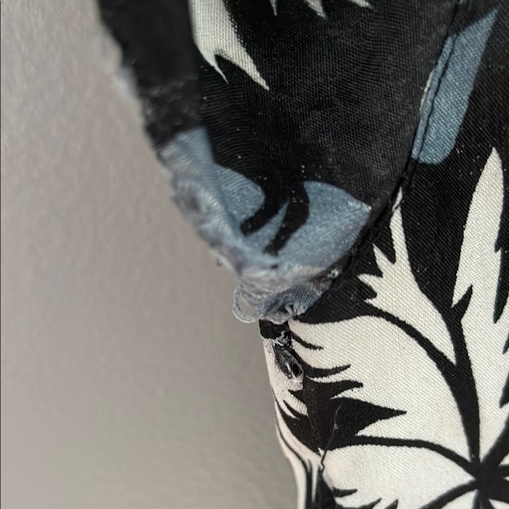 Men's Black and Gray Hawaiian Shirt - Picture 2 of 4